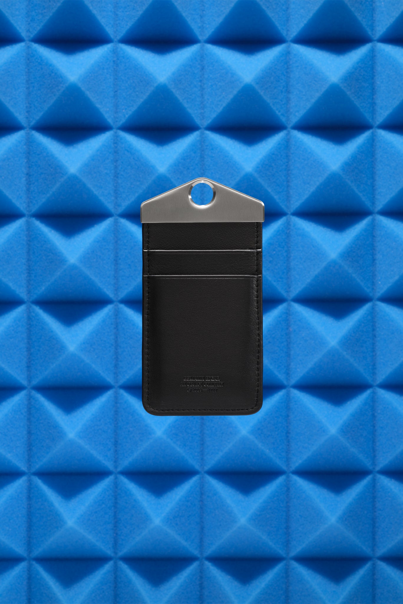 Knock Cardholder in Black