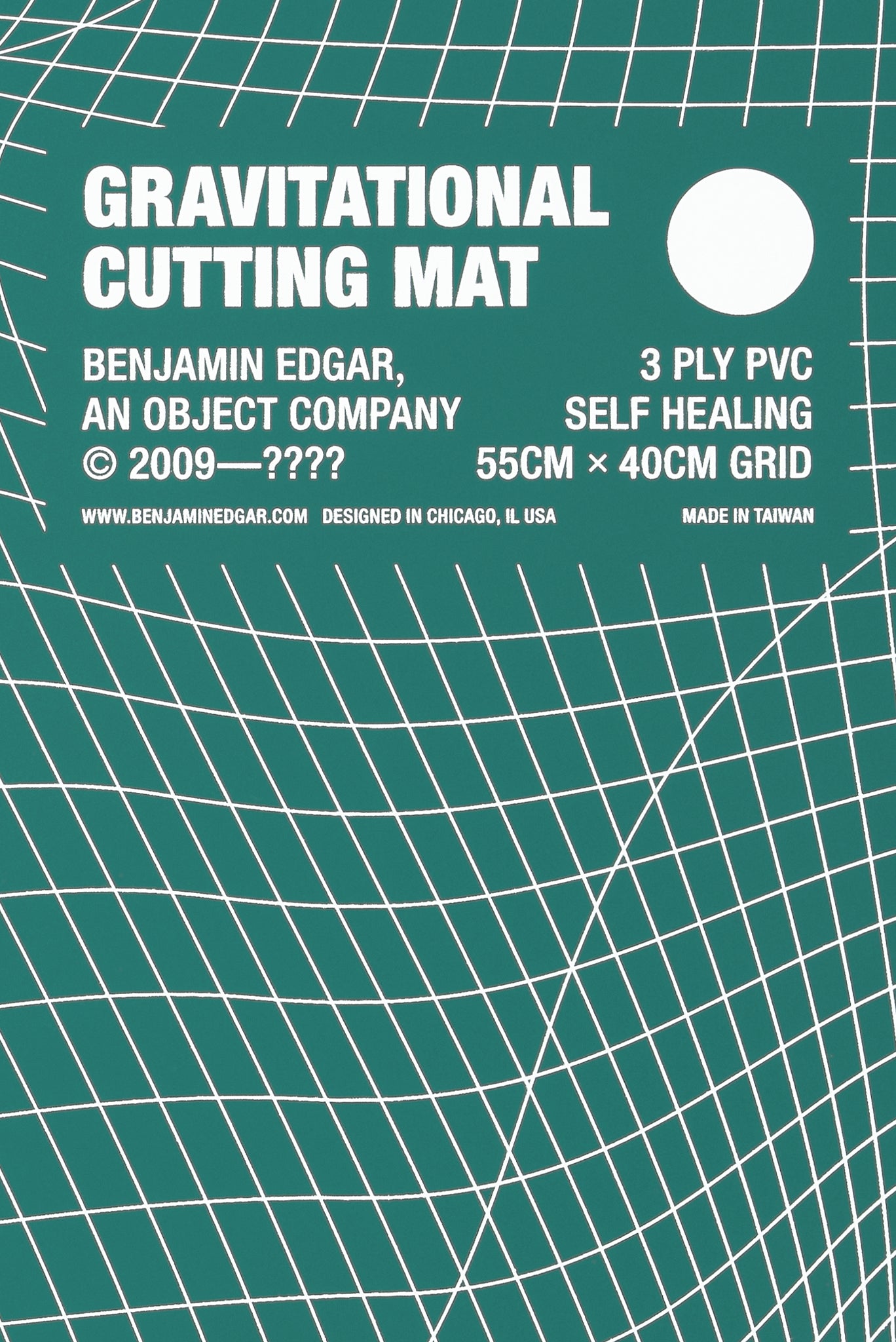 Gravitational Cutting Mat