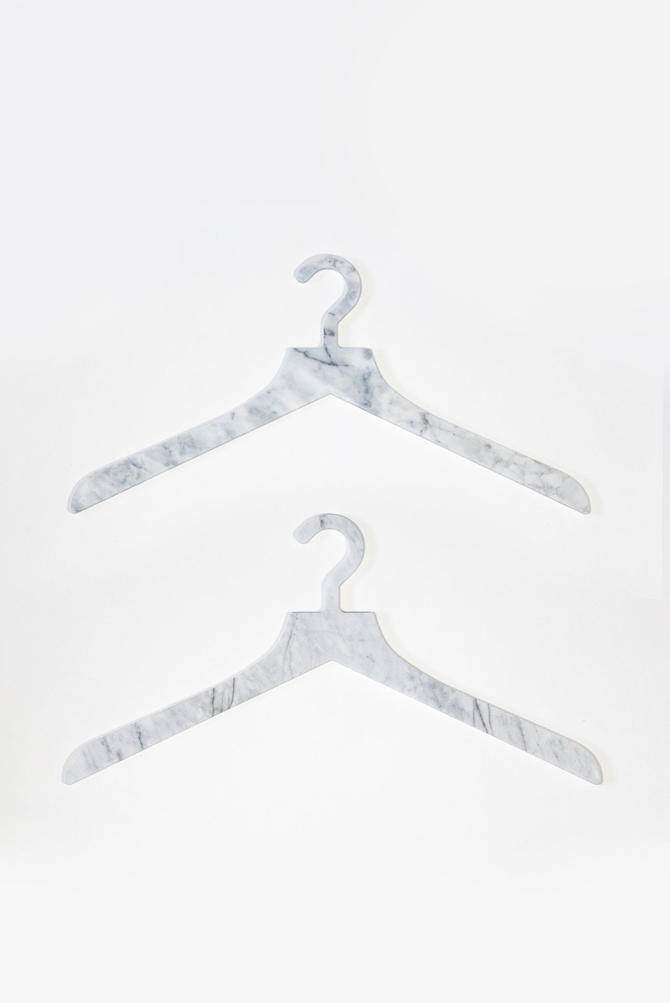 Hanger in Carrara Marble